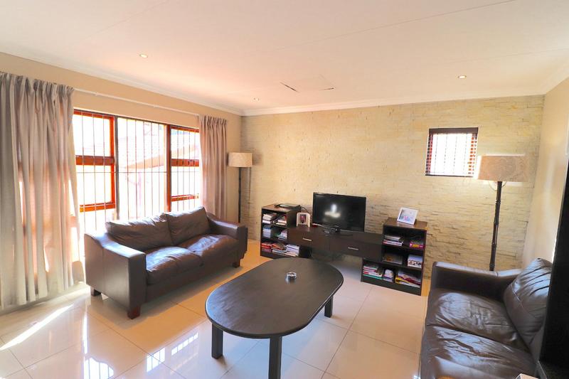 1 Bedroom Property for Sale in Sundowner Gauteng