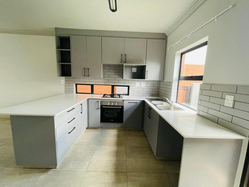 To Let 3 Bedroom Property for Rent in Olympus AH Gauteng