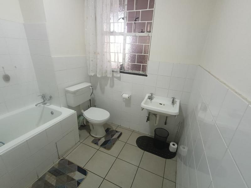 2 Bedroom Property for Sale in Casseldale Gauteng