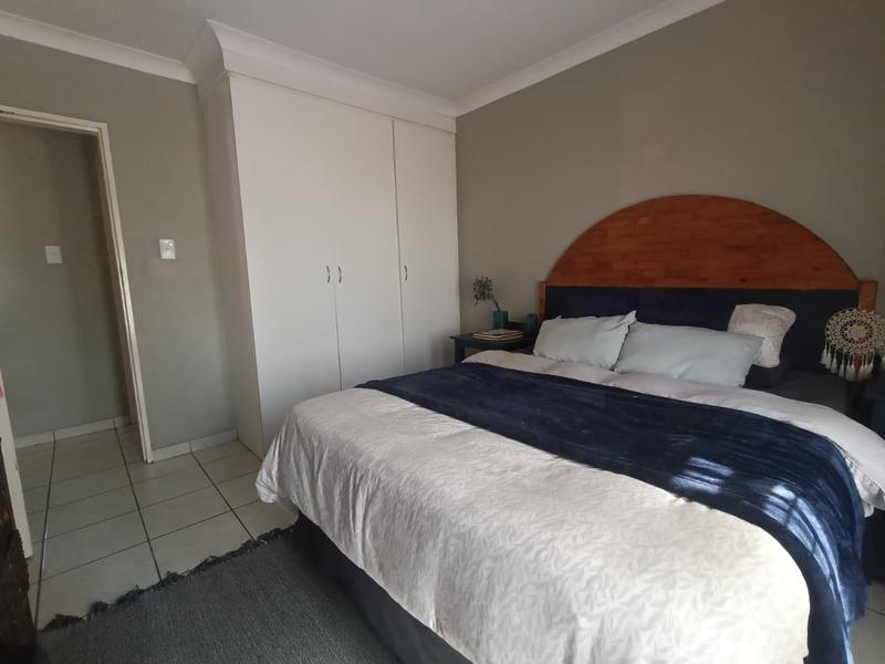 3 Bedroom Property for Sale in Strubenvale Gauteng