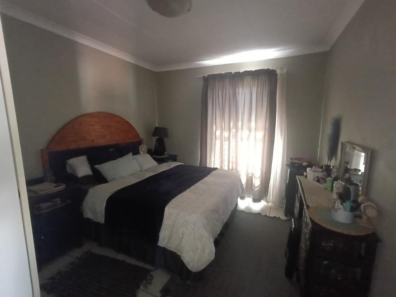 3 Bedroom Property for Sale in Strubenvale Gauteng