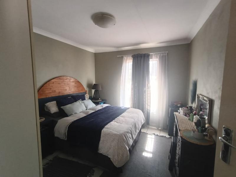 3 Bedroom Property for Sale in Strubenvale Gauteng
