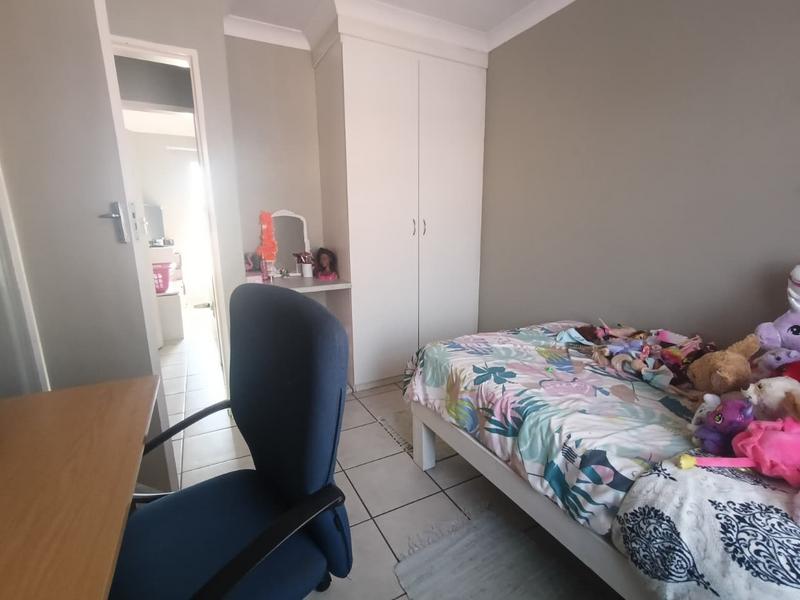 3 Bedroom Property for Sale in Strubenvale Gauteng