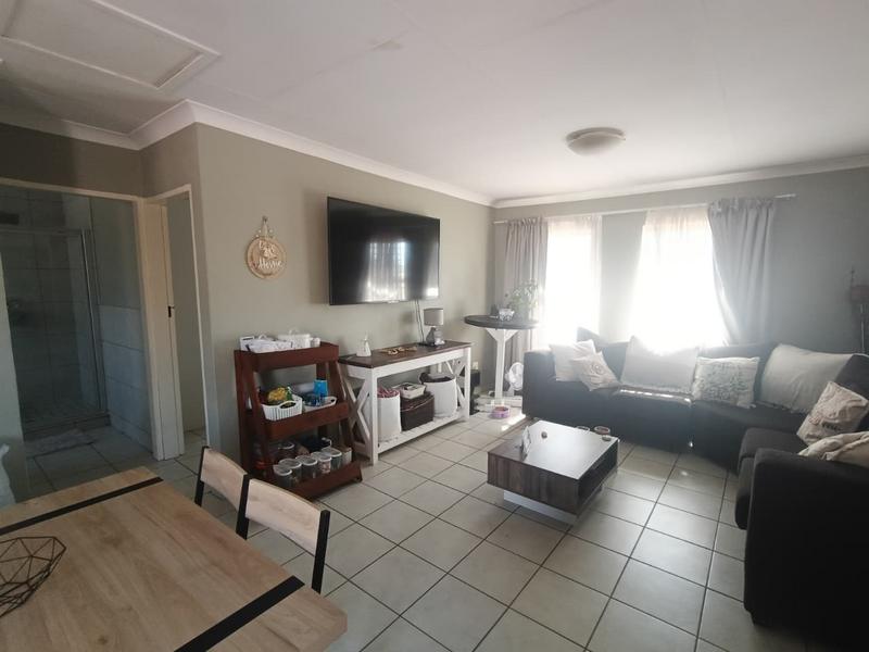 3 Bedroom Property for Sale in Strubenvale Gauteng