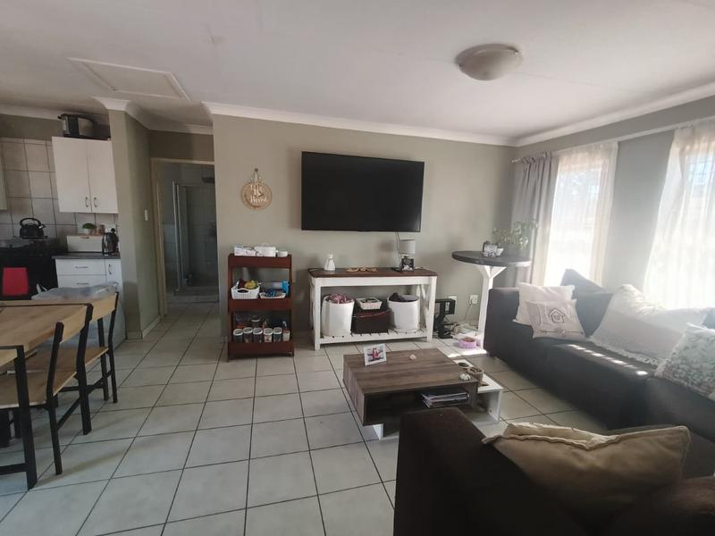 3 Bedroom Property for Sale in Strubenvale Gauteng