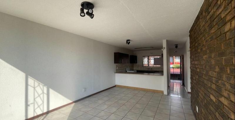 2 Bedroom Property for Sale in New Redruth Gauteng