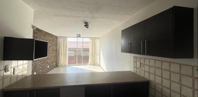 2 Bedroom Property for Sale in New Redruth Gauteng