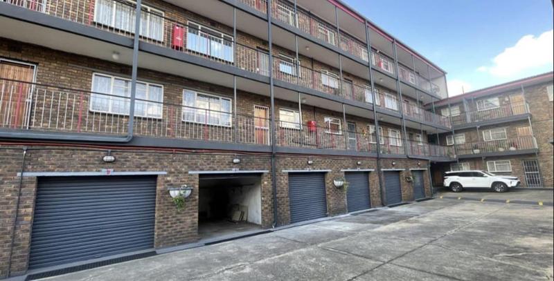 2 Bedroom Property for Sale in New Redruth Gauteng