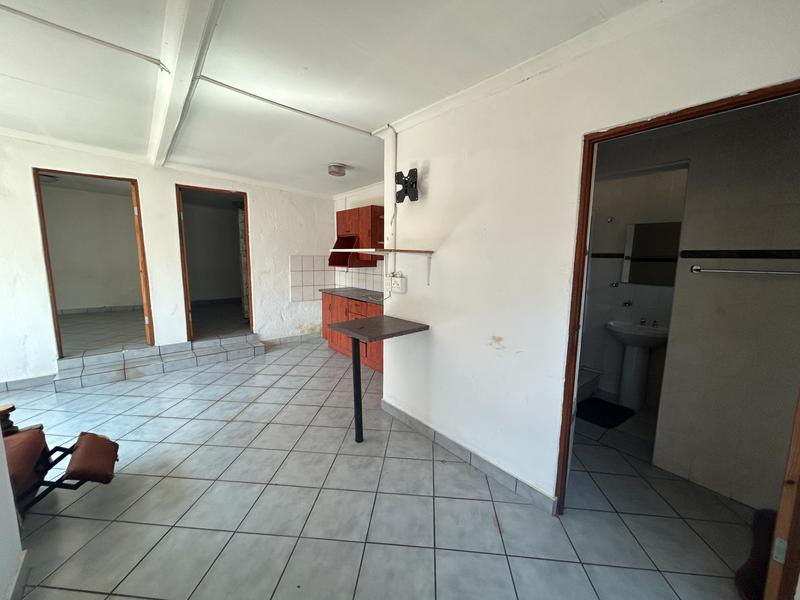 To Let 2 Bedroom Property for Rent in Lyttelton Gauteng