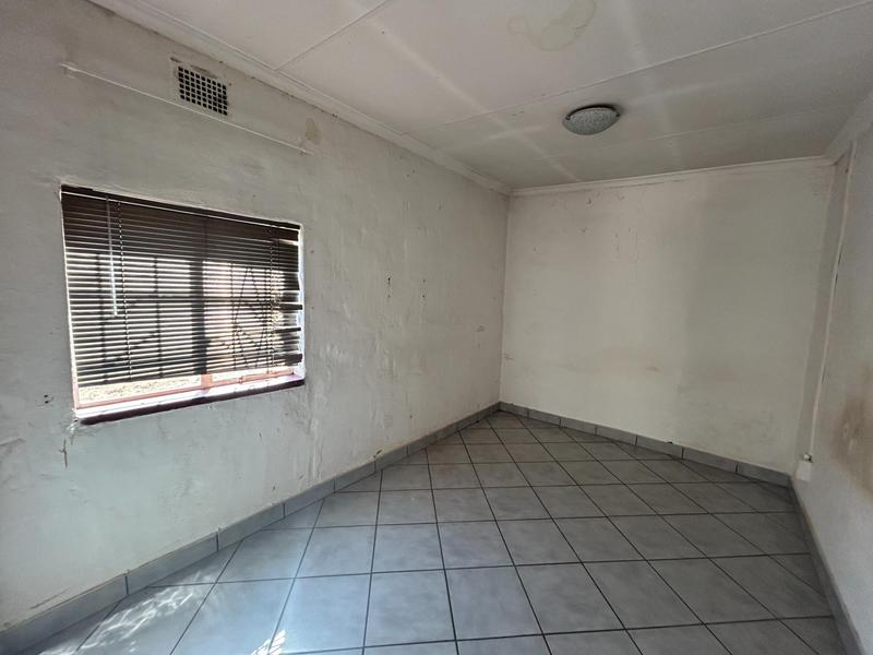 To Let 2 Bedroom Property for Rent in Lyttelton Gauteng