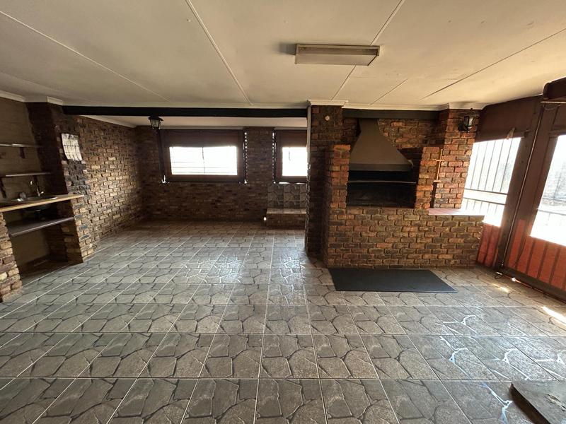 To Let 4 Bedroom Property for Rent in Lyttelton Gauteng