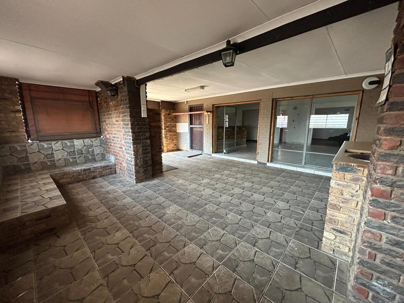 To Let 4 Bedroom Property for Rent in Lyttelton Gauteng
