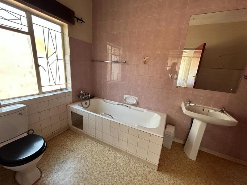 To Let 4 Bedroom Property for Rent in Lyttelton Gauteng