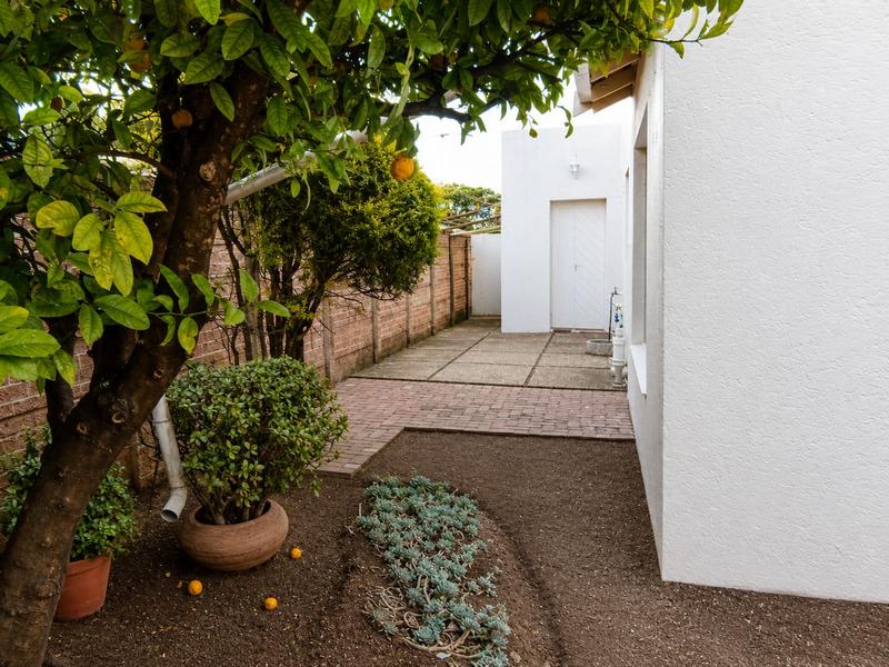 2 Bedroom Property for Sale in Wierda Park Gauteng