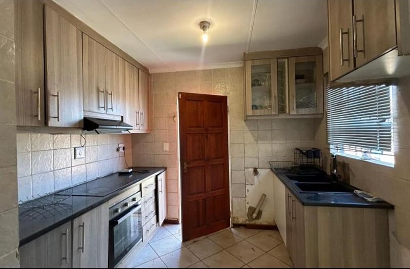 3 Bedroom Property for Sale in The Orchards Gauteng
