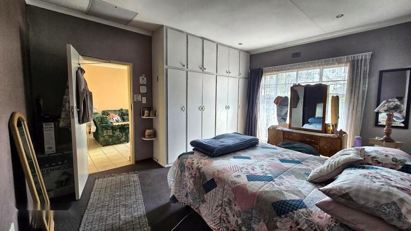5 Bedroom Property for Sale in Cinderella Gauteng