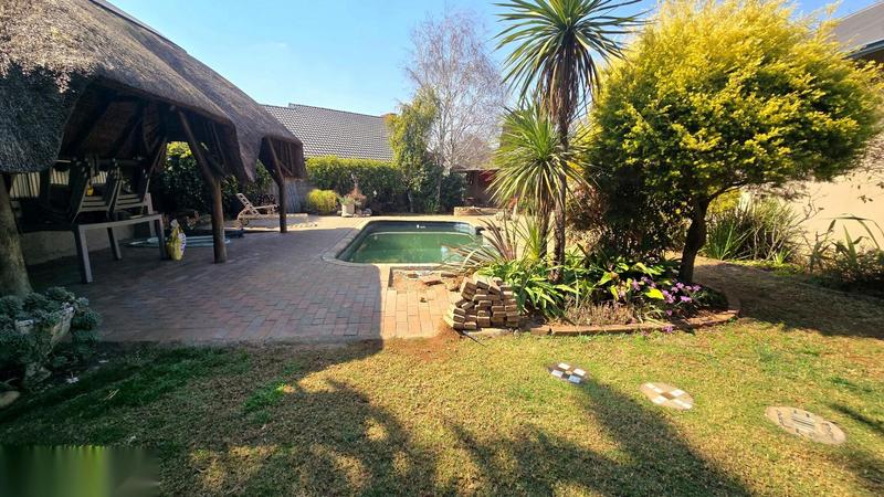 5 Bedroom Property for Sale in Cinderella Gauteng