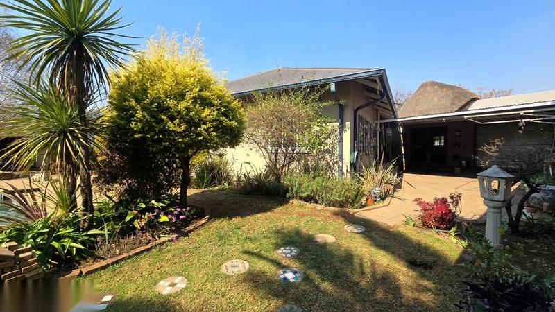 5 Bedroom Property for Sale in Cinderella Gauteng