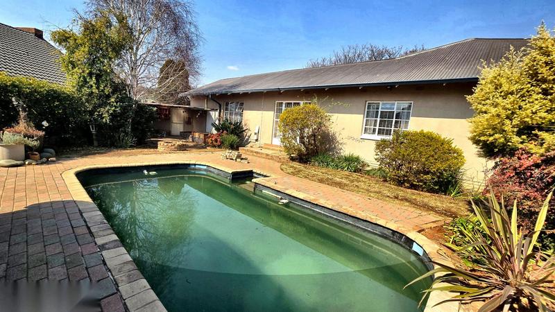5 Bedroom Property for Sale in Cinderella Gauteng