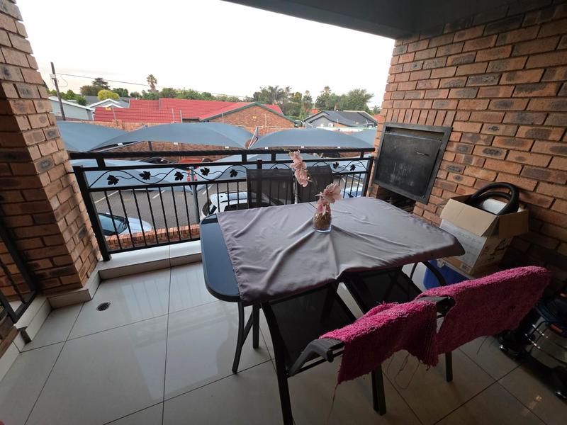 To Let 2 Bedroom Property for Rent in Ravenswood Gauteng
