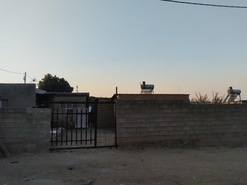 4 Bedroom Property for Sale in Olievenhoutbosch Gauteng