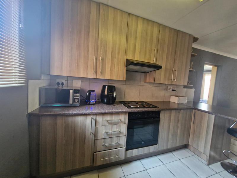 3 Bedroom Property for Sale in Klippoortje Gauteng