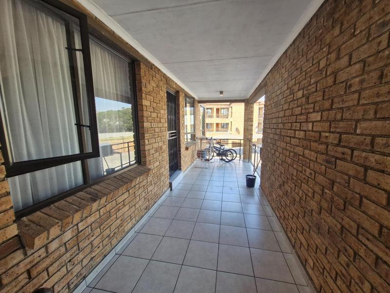 3 Bedroom Property for Sale in Klippoortje Gauteng