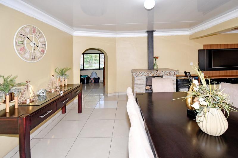 To Let 4 Bedroom Property for Rent in Birchleigh Gauteng