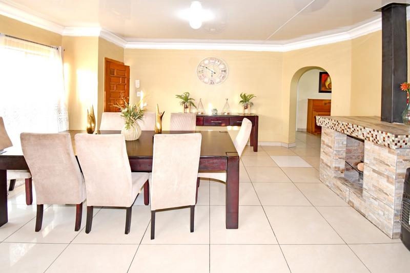 To Let 4 Bedroom Property for Rent in Birchleigh Gauteng