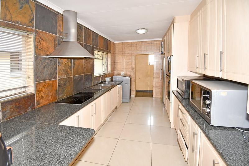 To Let 4 Bedroom Property for Rent in Birchleigh Gauteng