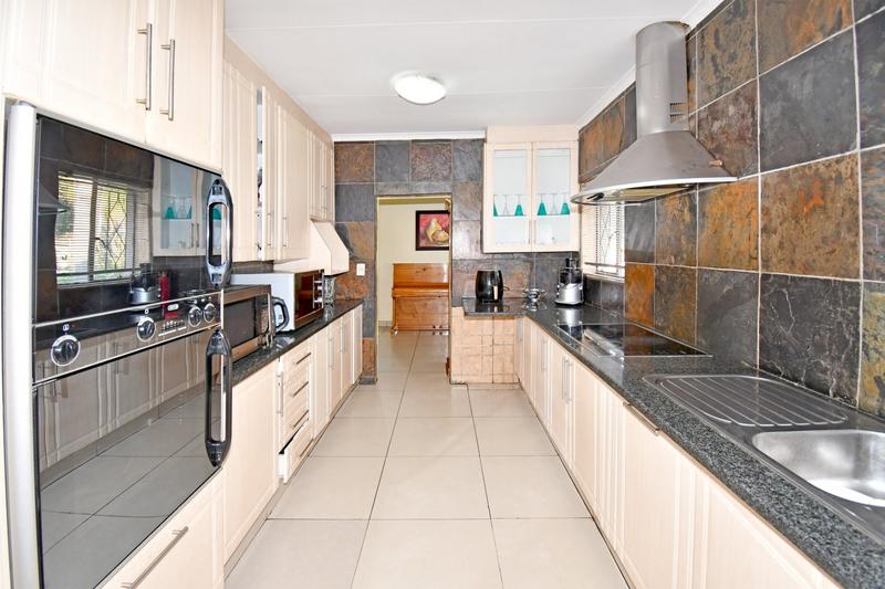 To Let 4 Bedroom Property for Rent in Birchleigh Gauteng