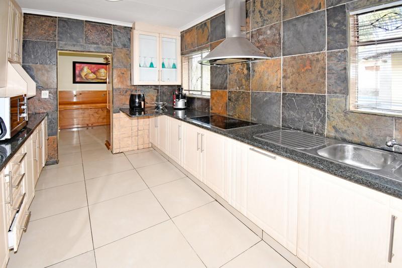 To Let 4 Bedroom Property for Rent in Birchleigh Gauteng