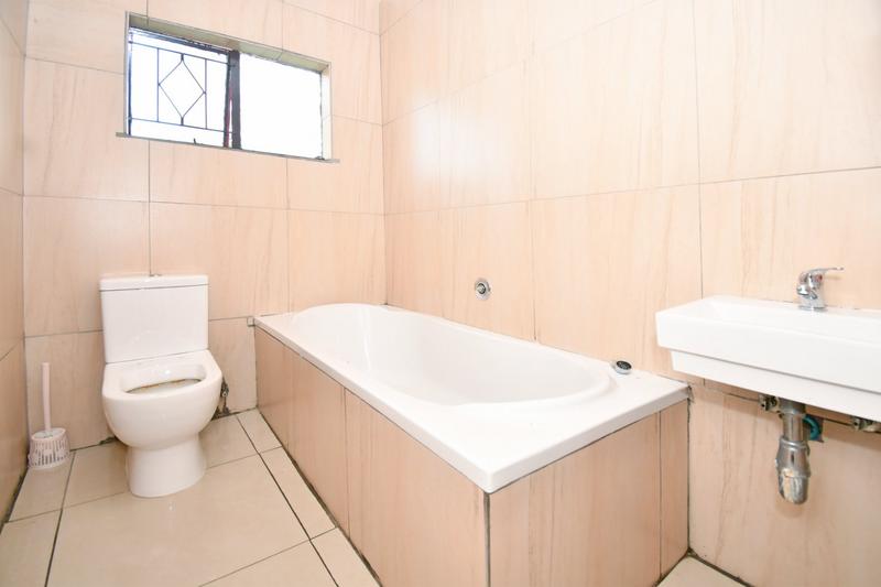 To Let 4 Bedroom Property for Rent in Birchleigh Gauteng