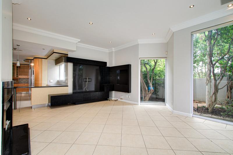 5 Bedroom Property for Sale in Dainfern Golf Estate Gauteng
