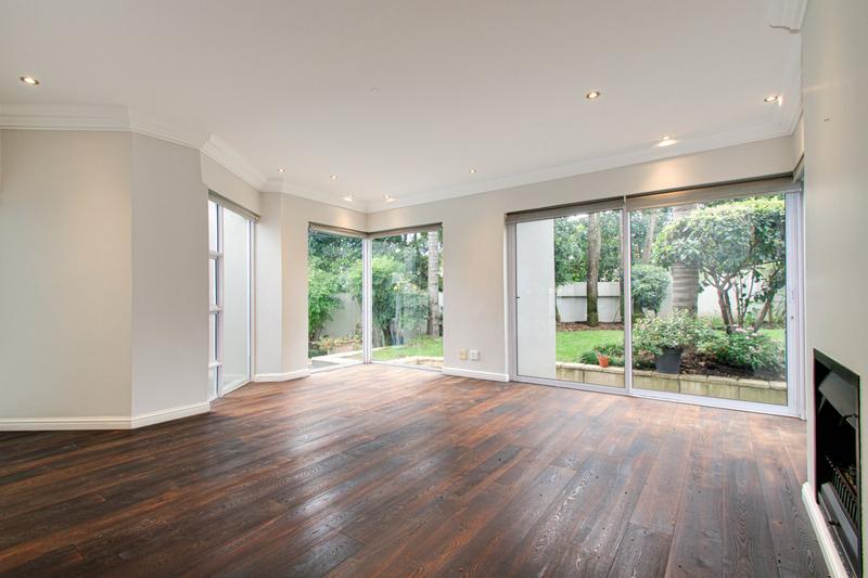 5 Bedroom Property for Sale in Dainfern Golf Estate Gauteng