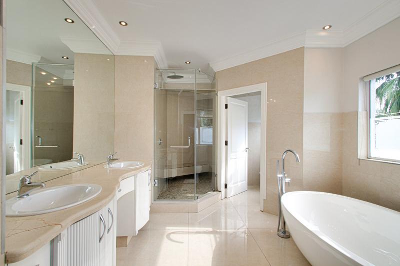 5 Bedroom Property for Sale in Dainfern Golf Estate Gauteng