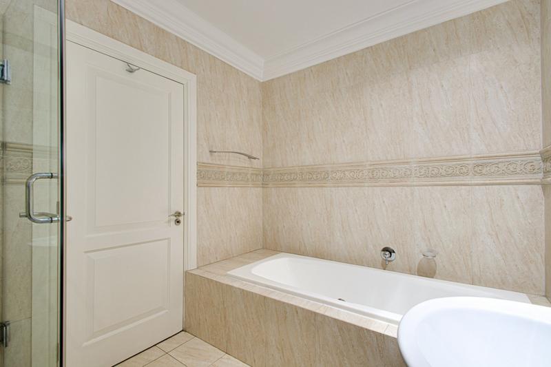 5 Bedroom Property for Sale in Dainfern Golf Estate Gauteng