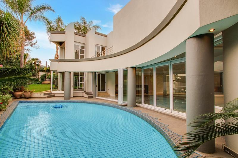 5 Bedroom Property for Sale in Dainfern Golf Estate Gauteng