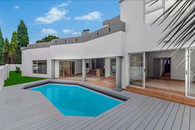 5 Bedroom Property for Sale in Dainfern Golf Estate Gauteng