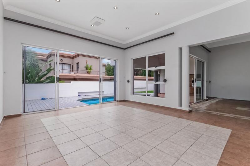 5 Bedroom Property for Sale in Dainfern Golf Estate Gauteng