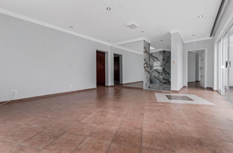 5 Bedroom Property for Sale in Dainfern Golf Estate Gauteng
