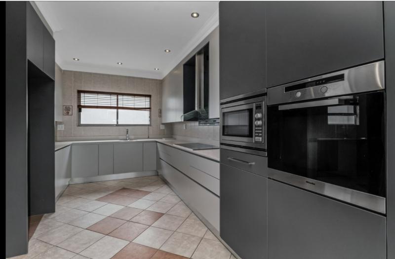 5 Bedroom Property for Sale in Dainfern Golf Estate Gauteng