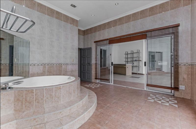 5 Bedroom Property for Sale in Dainfern Golf Estate Gauteng