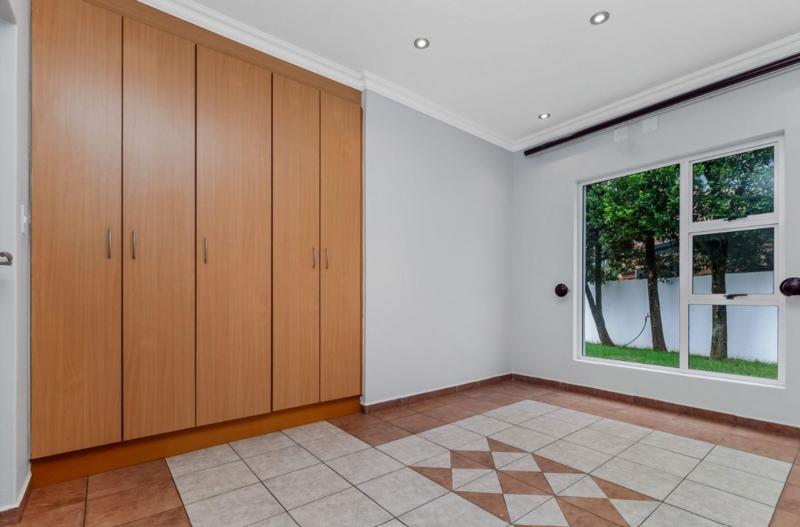 5 Bedroom Property for Sale in Dainfern Golf Estate Gauteng