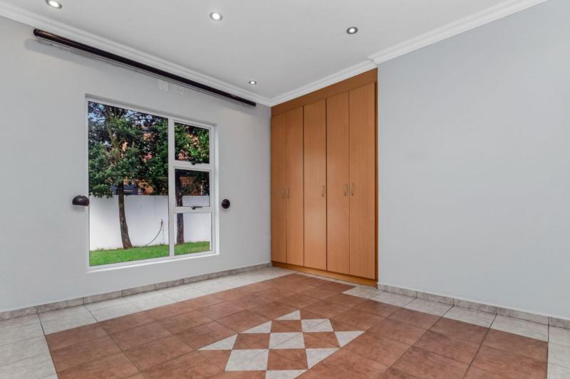5 Bedroom Property for Sale in Dainfern Golf Estate Gauteng