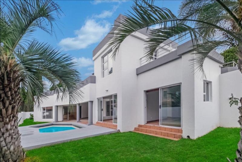 5 Bedroom Property for Sale in Dainfern Golf Estate Gauteng