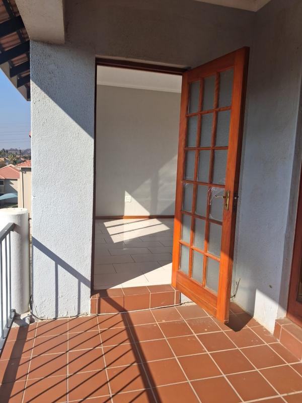 2 Bedroom Property for Sale in Winchester Hills Gauteng