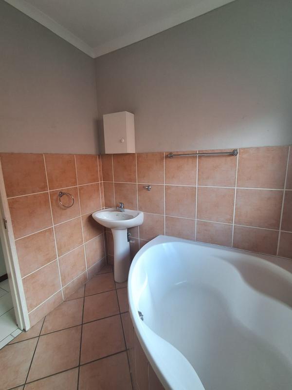 2 Bedroom Property for Sale in Winchester Hills Gauteng