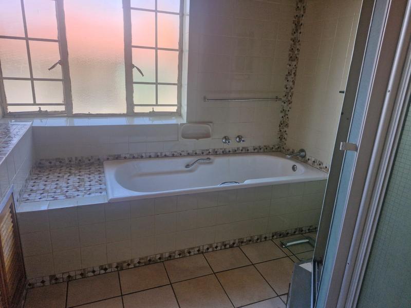 4 Bedroom Property for Sale in Kensington Gauteng