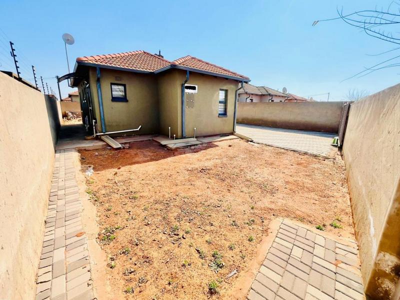 To Let 3 Bedroom Property for Rent in Protea Glen Gauteng